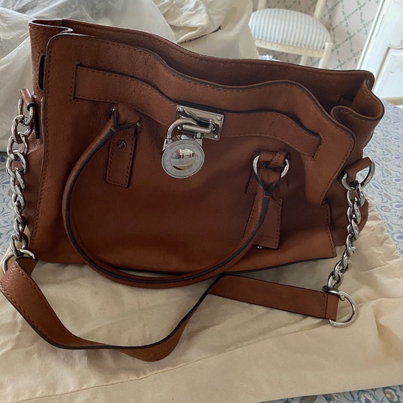 Michael Kors Soft Leather Camel Handbag - Picture 2 of 4